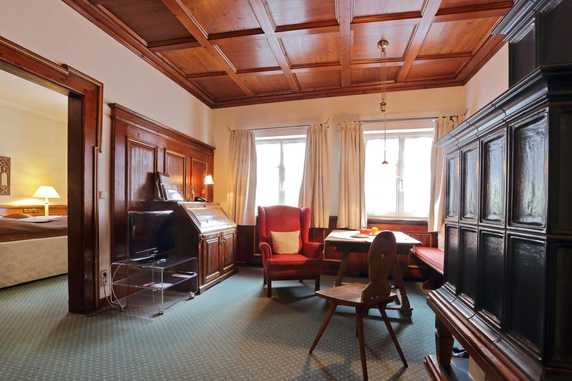 Romantik Hotel Zur Schwane Volkach Luaran gambar